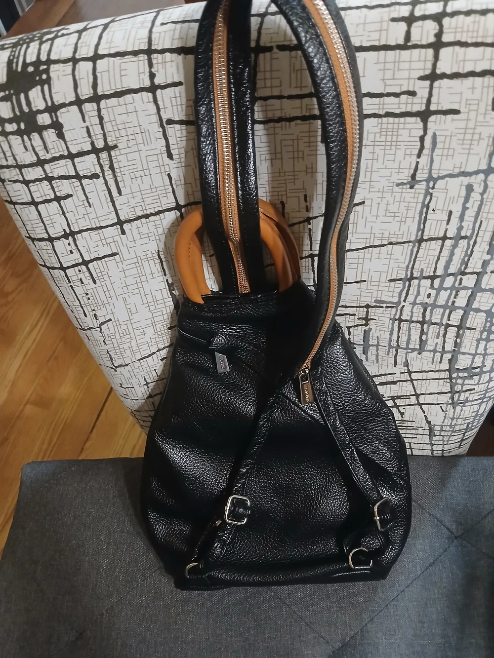Valentina Style Black & Tan Leather Backpack Purse